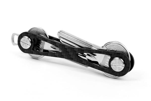 Mokey Carbon, Schlüsselbund